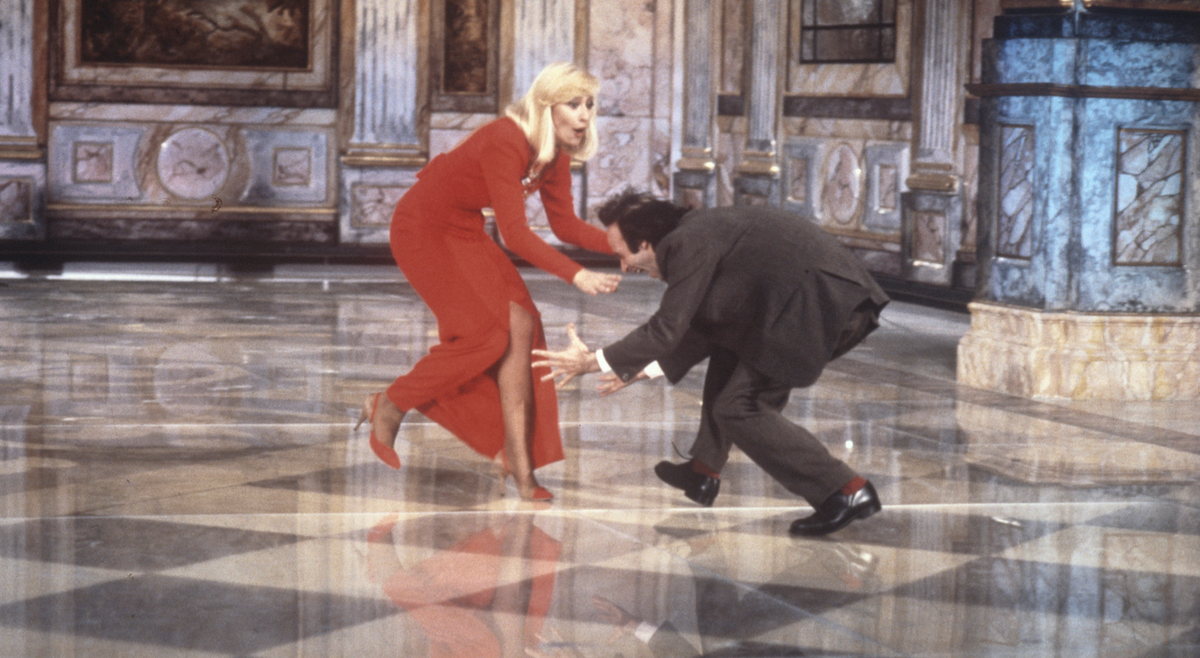 Raffaella Carrà e quello sketch con Benigni che oggi solleverebbe proteste sul web “perché l’immagine femminile è ben altro”