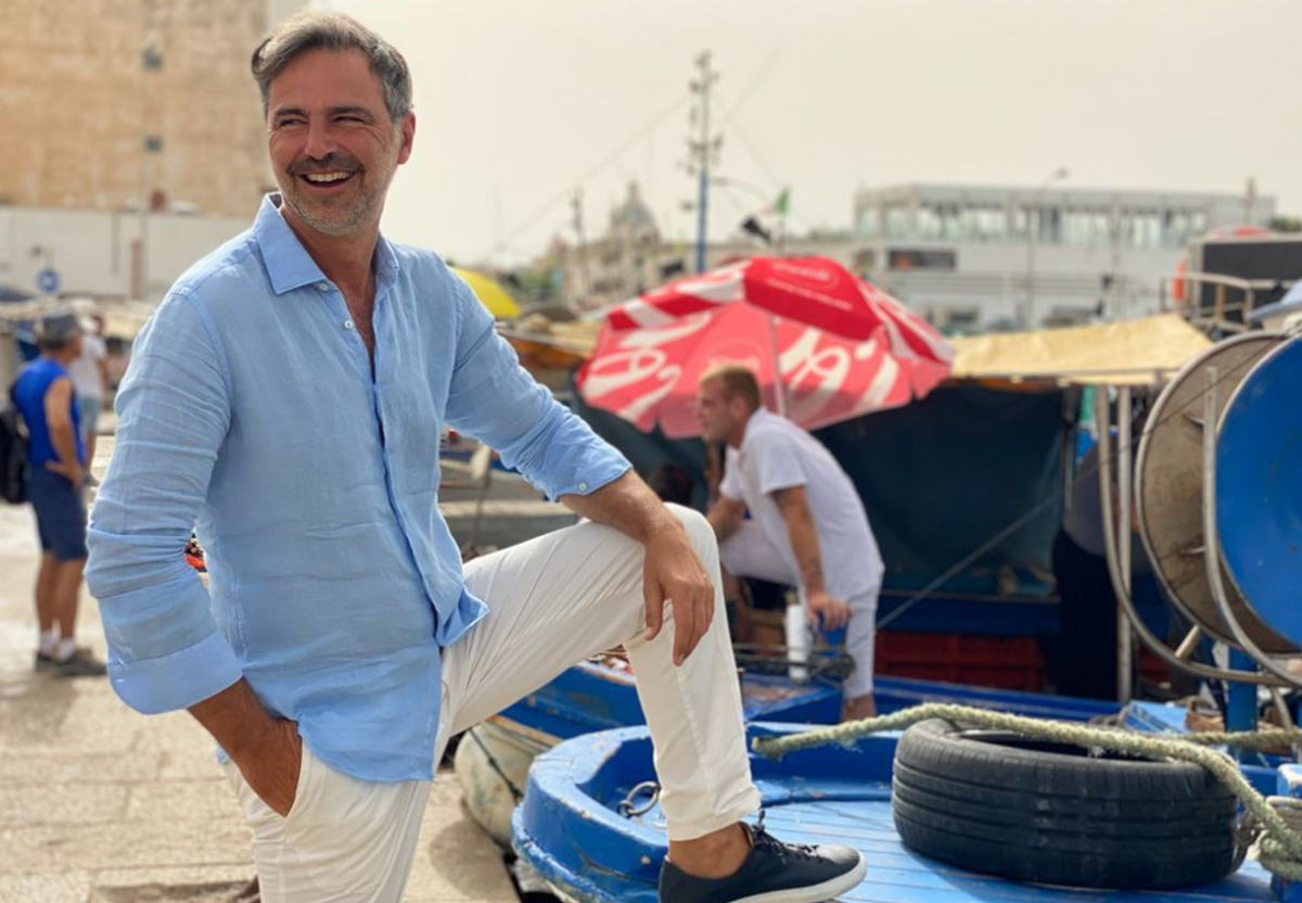 Beppe Convertini fa il bis su Rai1: arriva Azzurro. Storie di mare