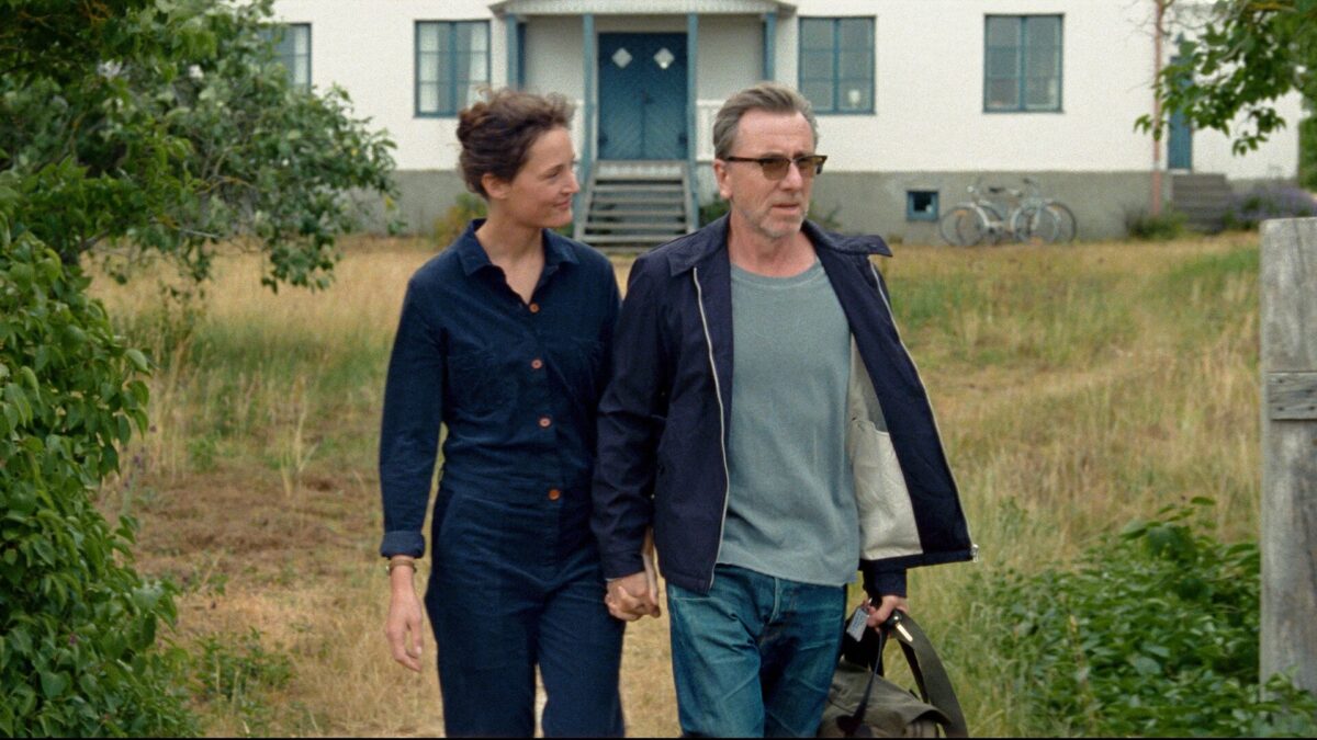 Cannes 2021, Bergman Island: trailer del film con Tim Roth e Mia Wasikowska
