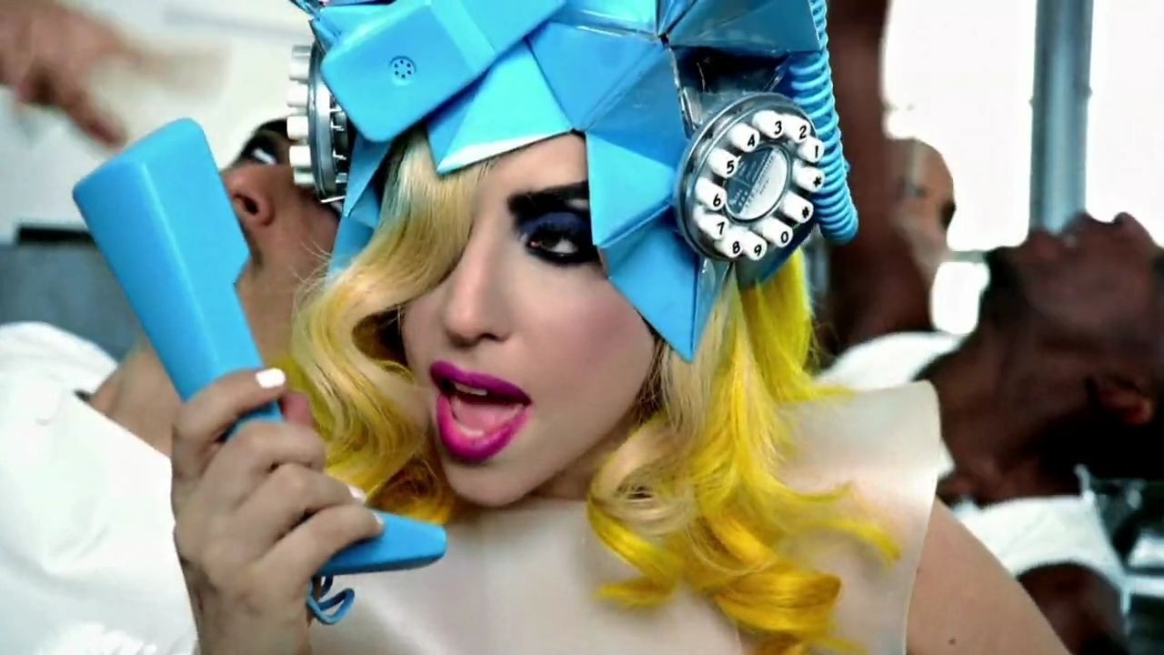 10 cantanti che “odiano” alcune loro canzoni (o si sono pentiti di averle incise): da Lady Gaga a Madonna