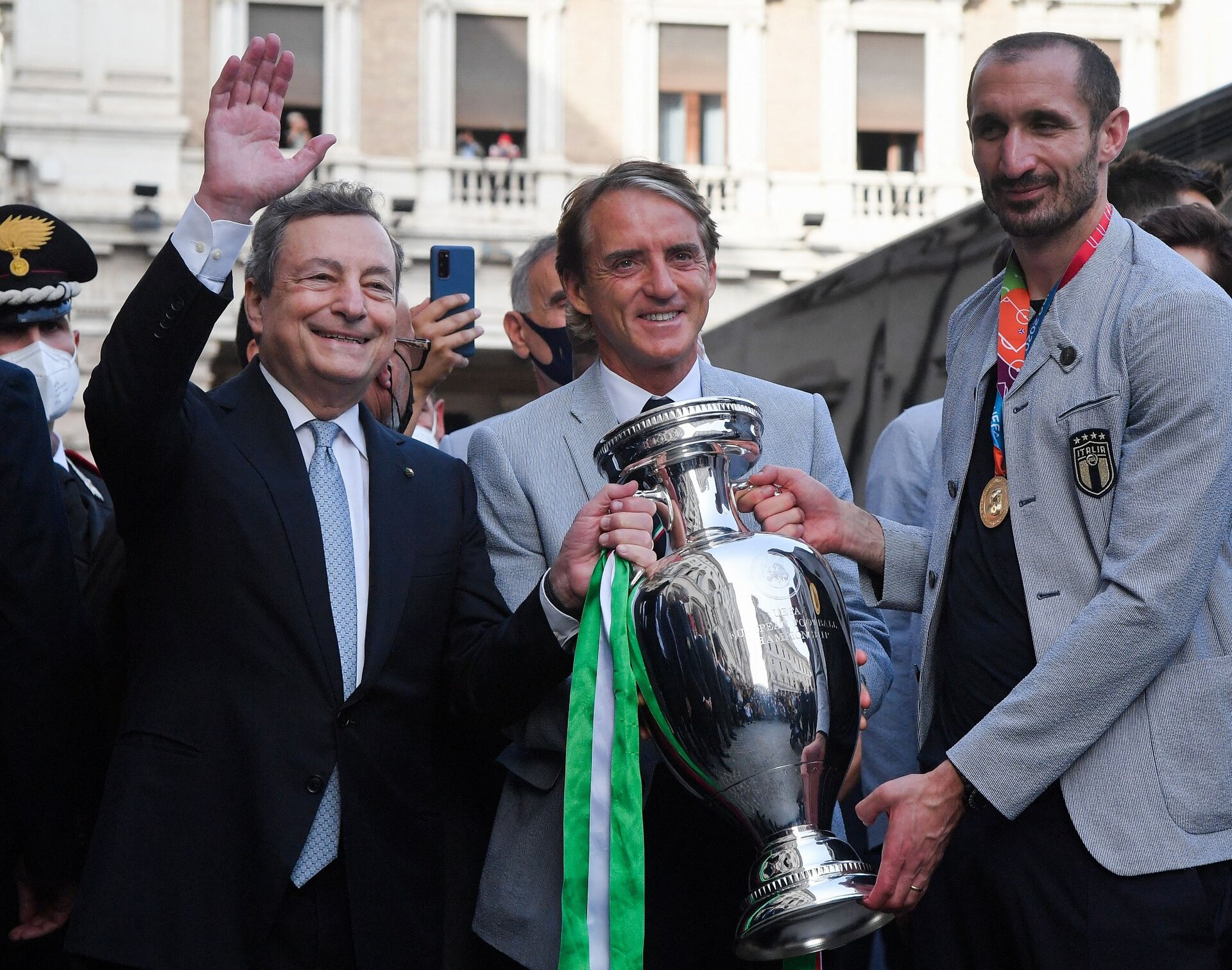 Notte azzurra la vittoria stasera su Rai1, ecco gli ospiti