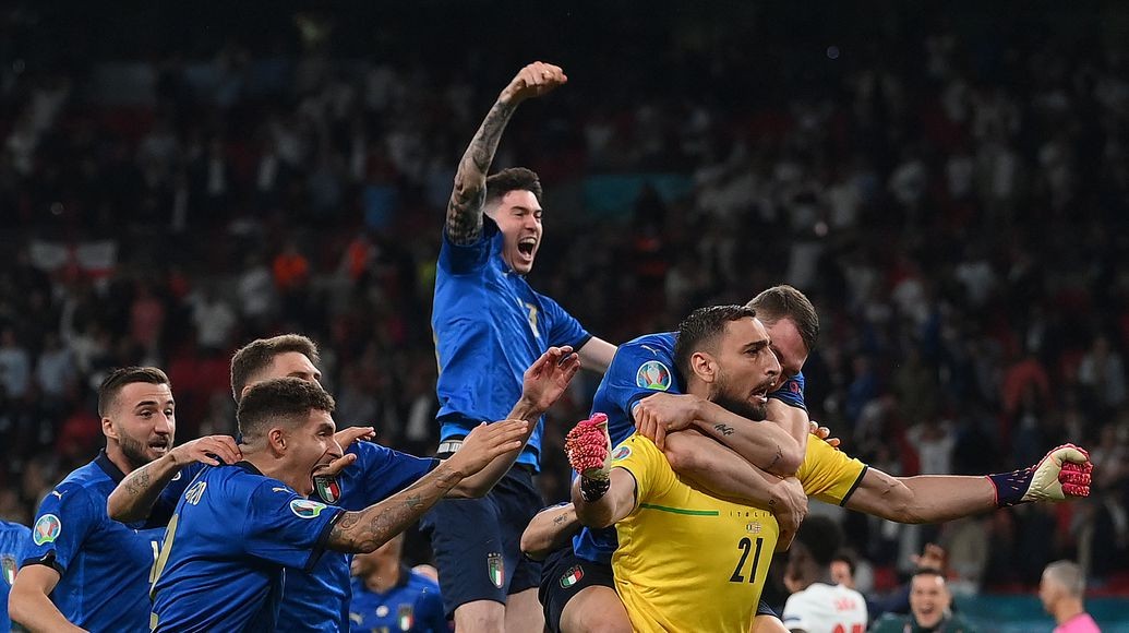 Italia batte l’Inghilterra ed è record: il primo Paese a vincere gli Europei e l’Eurovision Song Contest nello stesso anno