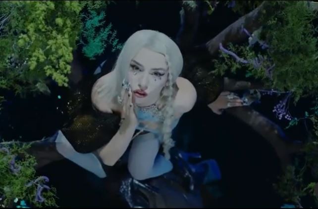 EveryTime I Cry, Ava Max: il nuovo singolo dove “ogni lacrima versata diventa un fiume di speranza”