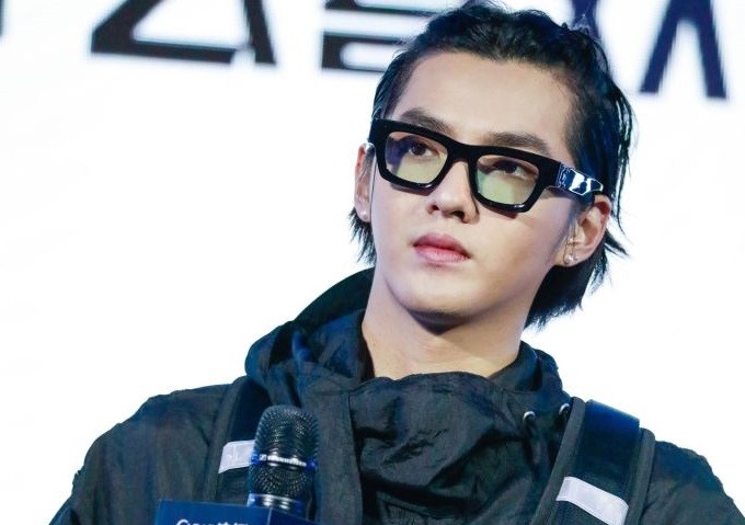Kris Wu accusato di violenza sessuale: il rapper nega le accuse