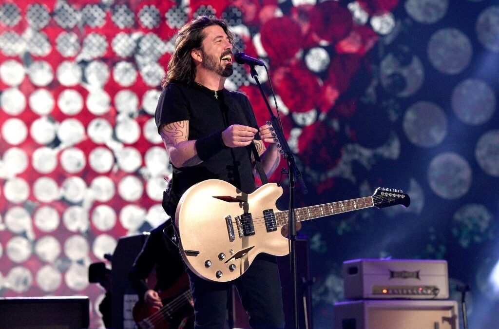Foo Fighters, il live a Los Angeles posticipato: un membro del team è risultato positivo al Covid-19