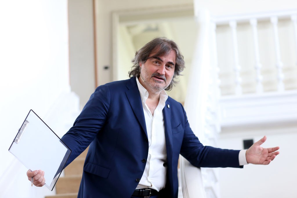 Pierluigi Pardo a DAZN, Mediaset minaccia azioni legali contro il giornalista