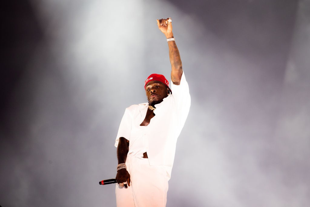 DaBaby si scusa per le frasi omofobe, poi pubblica una nuova canzone… e riaccende le polemiche