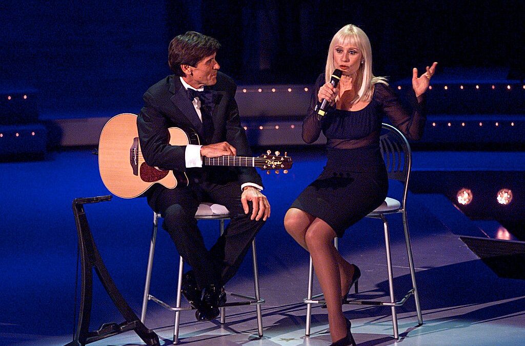 Gianni Morandi ricorda Raffaella Carrà: “Mi manchi, sono sicuro che ci incontreremo ancora per cantare e ballare insieme”