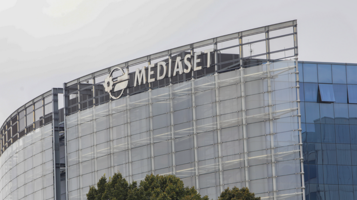 Mediaset, variazioni palinsesto: Temptation Island chiude martedì 27 luglio, Battiti Live si sposta, cambiano pure le repliche