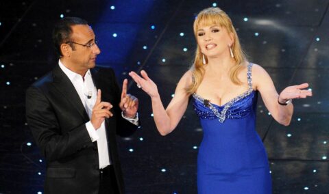 Star in the star brucia Tale e quale show e il Cantante mascherato ?
