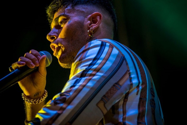 Emis Killa sui concerti e le misure anti-Covid: “Per quanto tempo vogliamo andare avanti a farci prendere per il cul0 dallo Stato?”