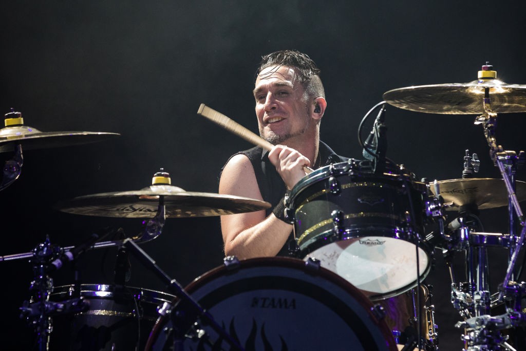 Offspring, il batterista Pete Parada fuori dalla band perché non vuole vaccinarsi contro il Covid