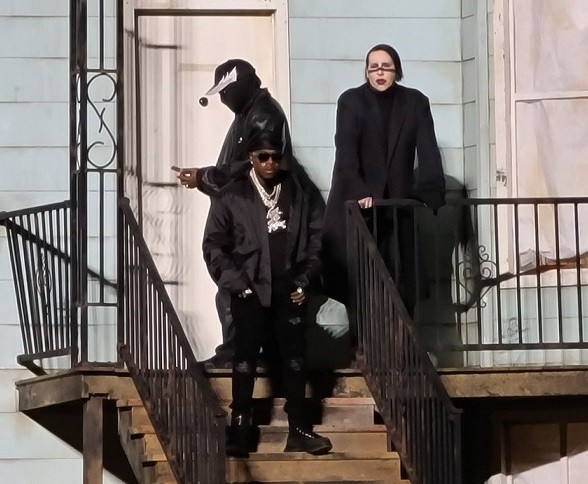 Kanye West e l’ennesima provocazione in concerto: Marilyn Manson e DaBaby sul palco con lui