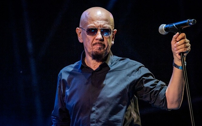 Enrico Ruggeri : “Domani al mio concerto si potrà accedere anche senza Green Pass” (ma con tamponi gratuiti)