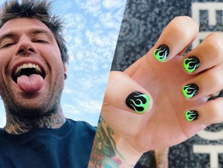 Sgarbi contro Fedez: “Sulle unghie lo smalto, nel cervello la ruggine”. Il rapper risponde