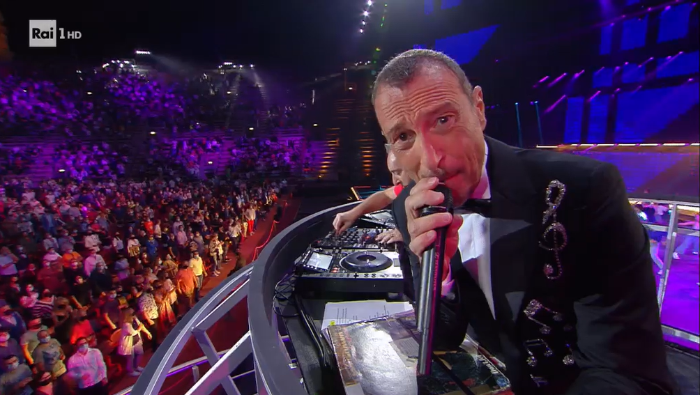 Arena 60, 70, 80 (e 90) torna su Rai1 a settembre con Amadeus e si allunga,  ecco quando