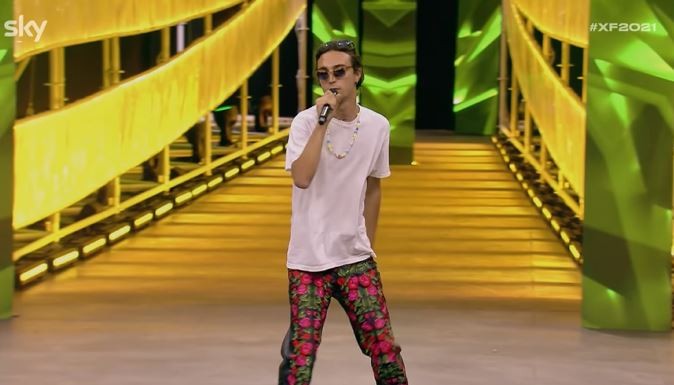 X Factor 2021, Fettuccine canta l’inedito Sunny (video)