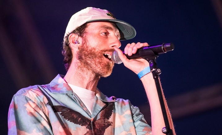 Mecna, chi è il rapper di “Vivere” e “Calamite”