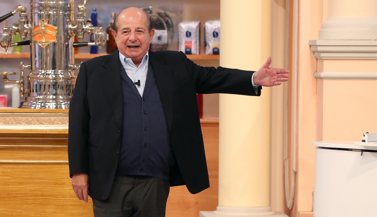 Don Matteo: Giancarlo Magalli nel cast, sarà il vescovo consigliere di Don Massimo