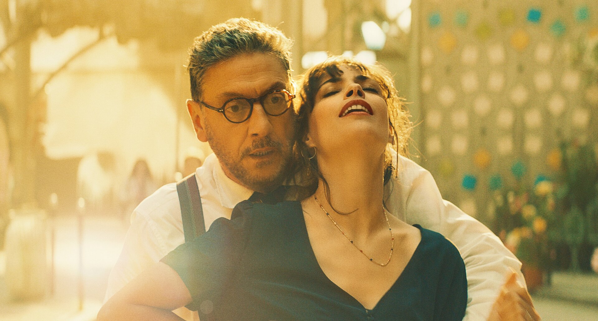 Il Materiale Emotivo di Sergio Castellitto: nuovo video backstage “scenografia”