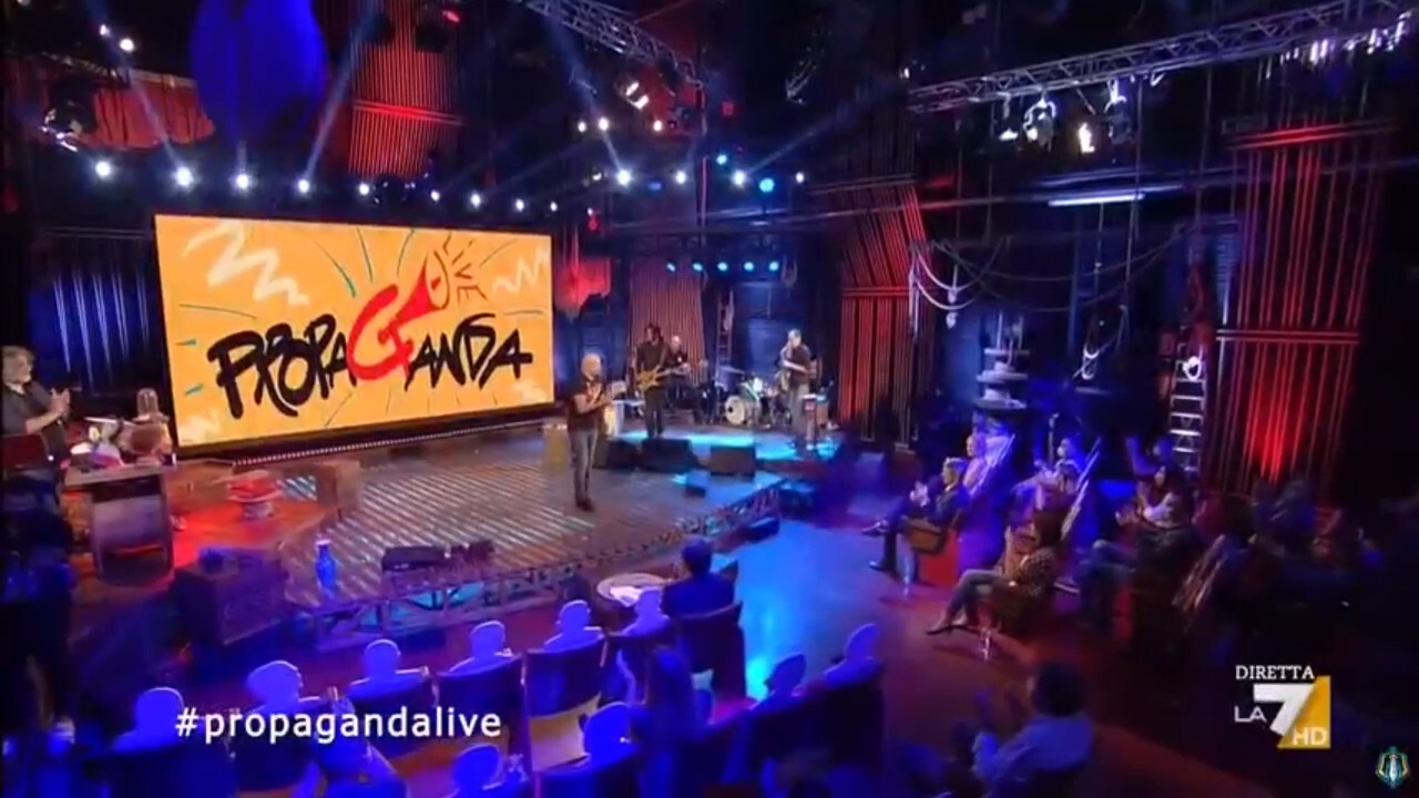 Propaganda Live, un inizio stanco nonostante il pubblico