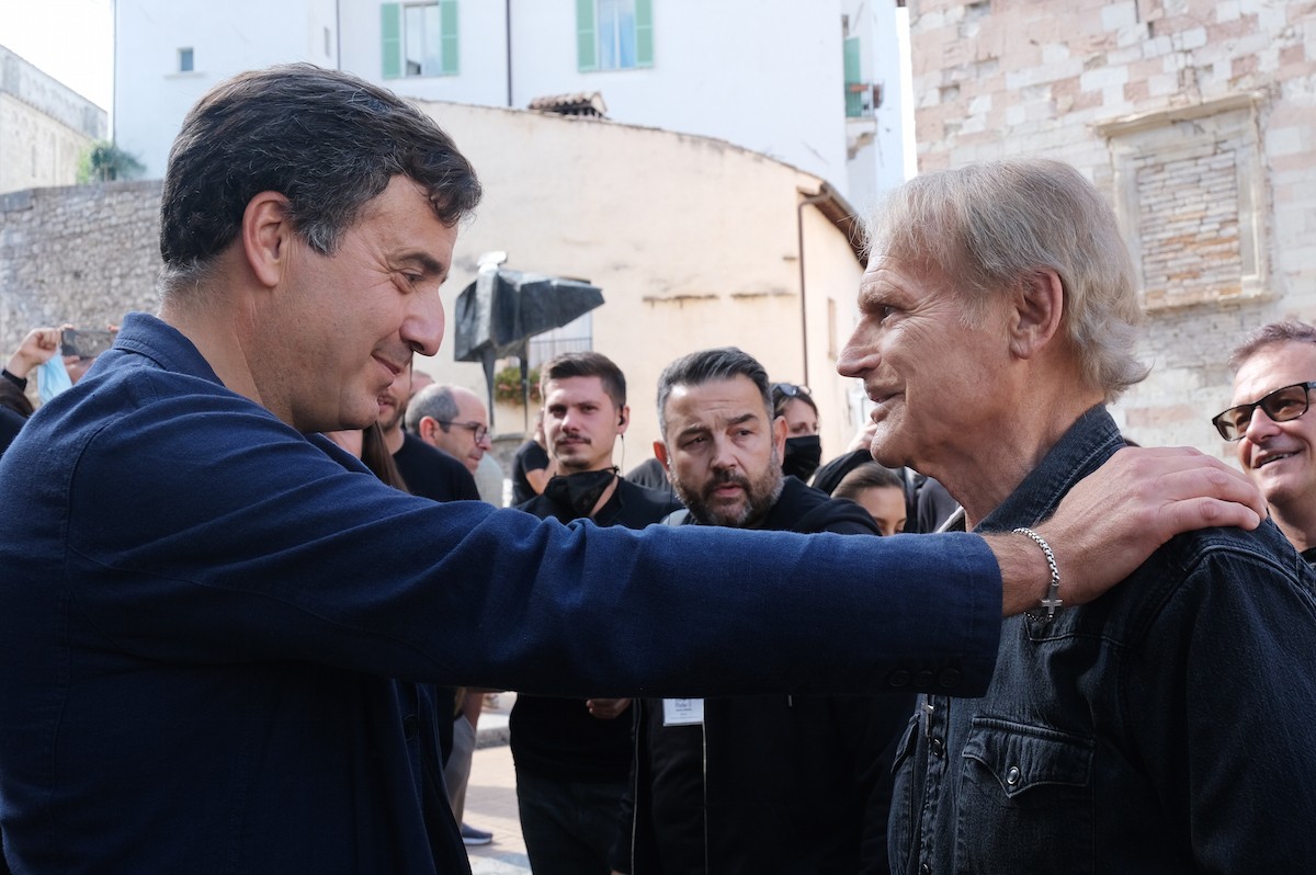 Don Matteo 13 Terence Hill lascia