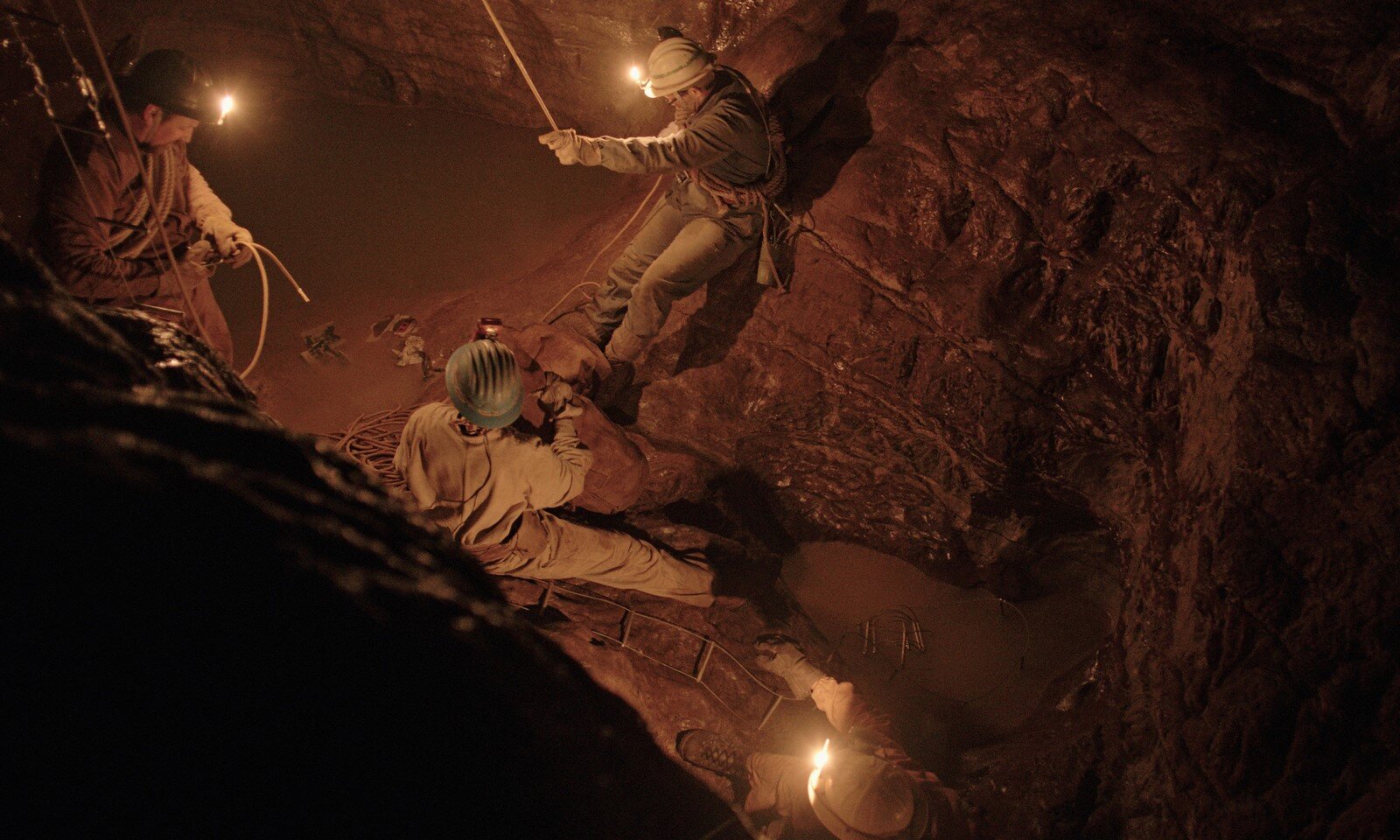 Il Buco: trailer e anticipazioni sul film di Michelangelo Frammartino