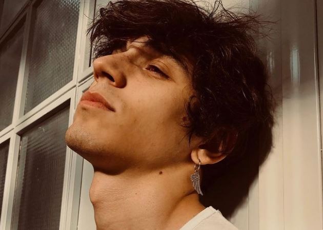 Sogni al cielo, Alex: ascolta l’inedito del cantante di Amici 21