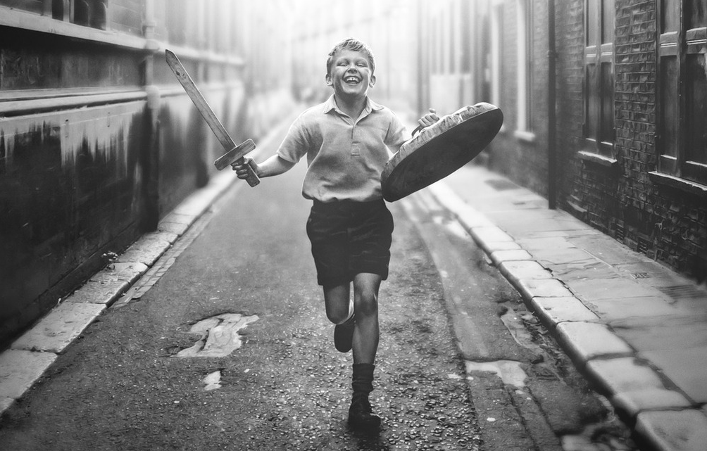 Belfast: nuova clip in italiano “Un mondo intero” del film di Kenneth Branagh