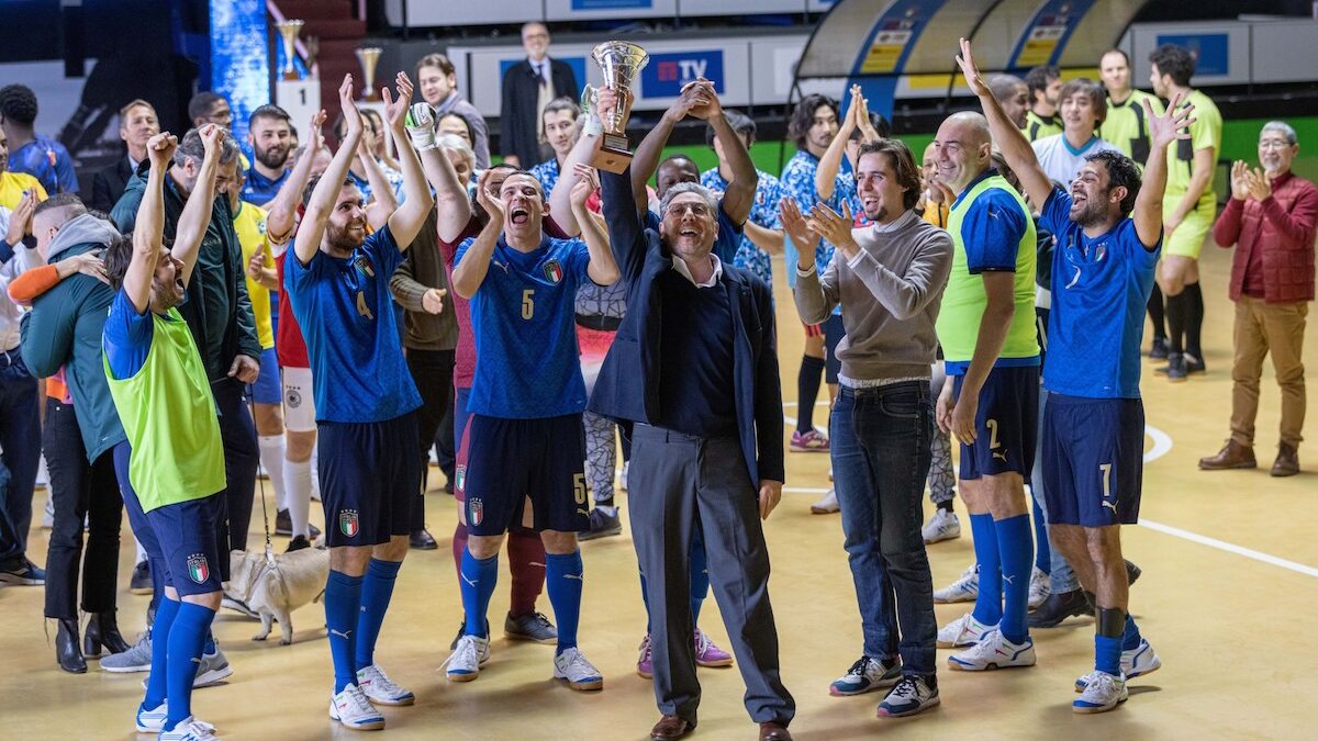 Crazy for football: trama, cast e trailer della fiction di Raiuno tratta da una storia realmente accaduta