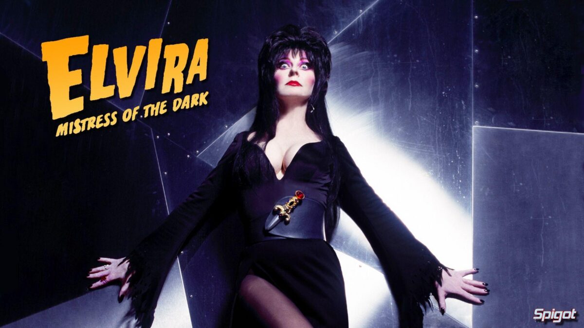 Halloween 2021, Elvira: nuovi video Netflix & Chills e nuova action figure NECA