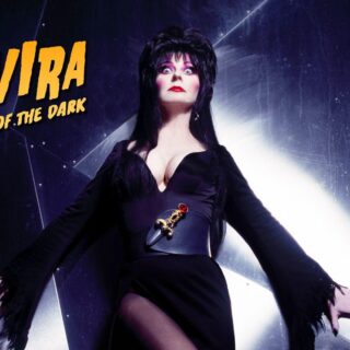 Halloween 2021, Elvira nuova action figure NECA e video Netflix & Chills