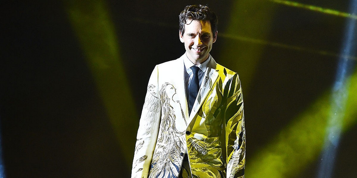 Mika conduttore dell’Eurovision 2022? L’indiscrezione di Gabriele Corsi “era solo una battuta…”
