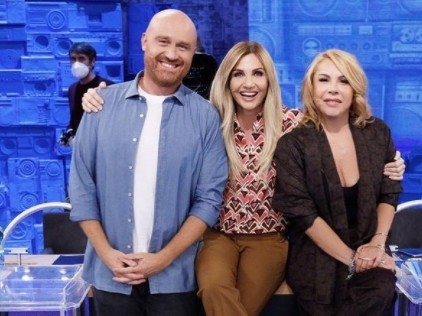 Amici 21: gossip, amori, vita privata, curiosità dei professori di canto e ballo