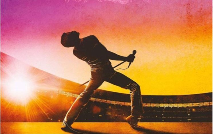 Bohemian Rhapsody stasera in tv: il ricordo di Freddie Mercury, leader dei Queen, a 30 anni dalla sua morte