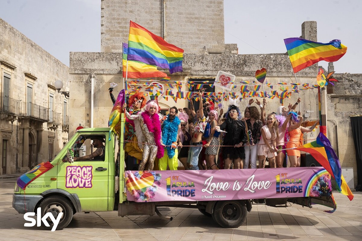 Dino Abbrescia e Guglielmo Poggi: “dal gay pride alla religione, Cops 2 è una serie coraggiosa”