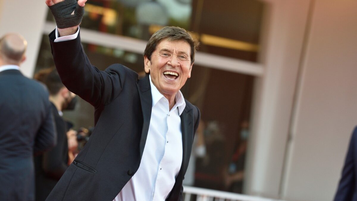 Sanremo 2022, Amadeus lavora al colpo: Gianni Morandi in gara