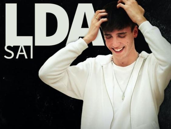 Sai, LDA: ascolta il brano inedito del cantante di Amici 21 (testo e video)