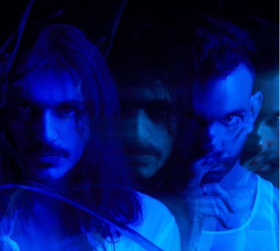 Surrounded By Spies, Placebo: traduzione e testo, ascolta il nuovo singolo