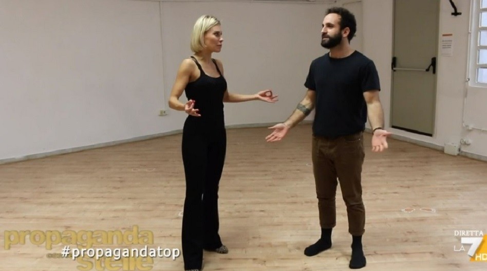 Ballando con le Stelle-Propaganda Live, la strana alleanza grazie a Memo Remigi