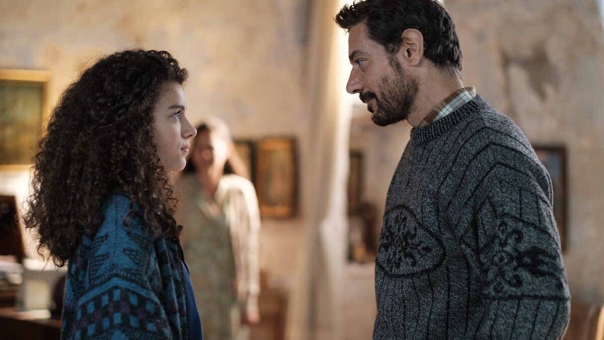 La Storia di una famiglia perbene di Canale 5 è la storia di una fiction senza pretese: la recensione