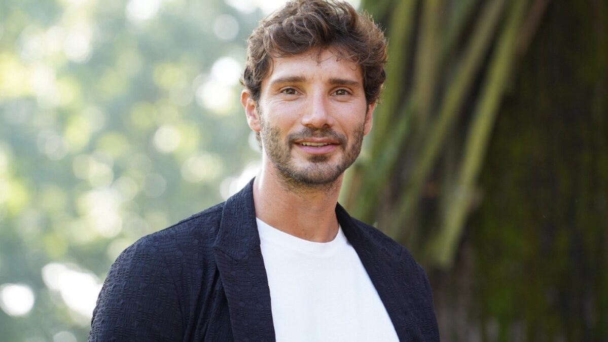 Bar Stella con Stefano De Martino su Rai2, ecco il cast