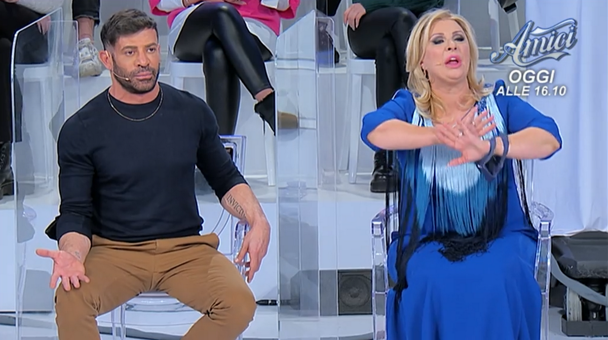 Uomini e donne, l’epilogo del trono di Andrea Nicole è una gogna (altro che social!)