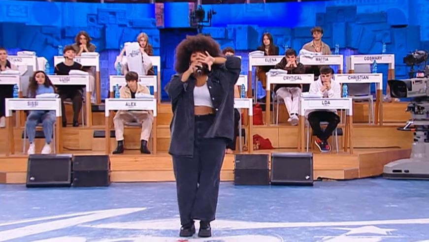 Bad vibes, Aisha: ascolta il brano inedito della cantante di Amici 2021 (testo e video)