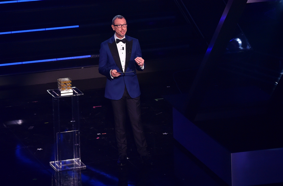 Sanremo 2022, cambia il regolamento: da oggi Rai e Amadeus possono annunciare i cantanti in gara