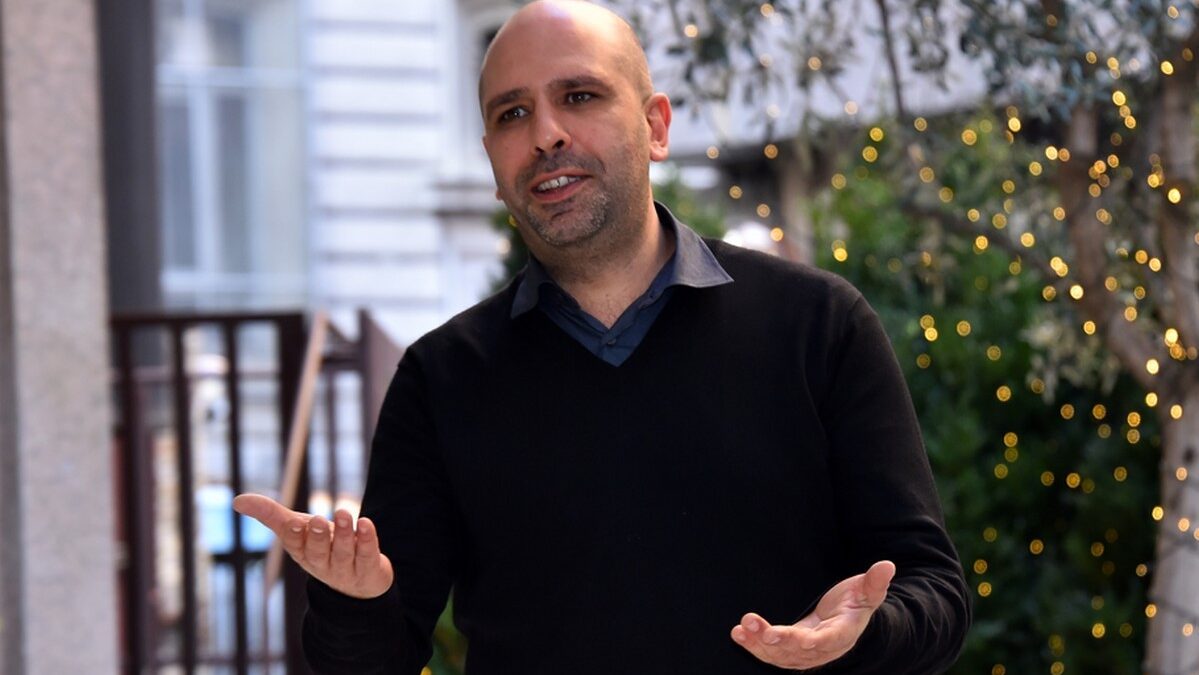 Canale 5 schiera Tolo Tolo di Checco Zalone domenica 9 gennaio 2022