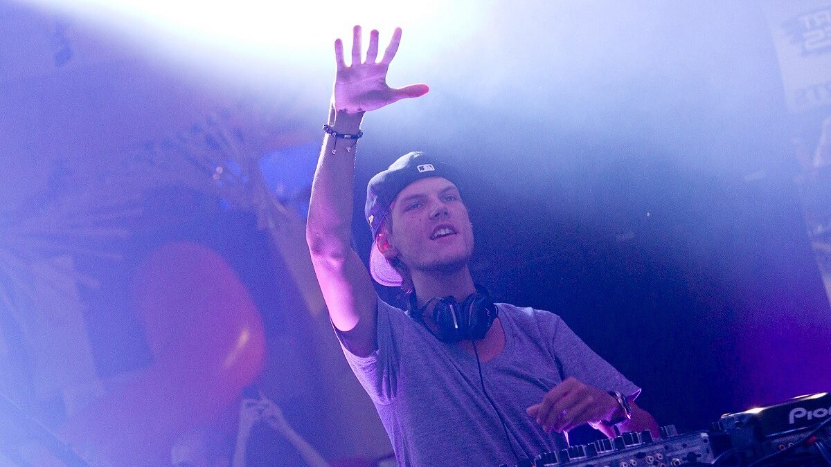 Avicii, il padre del dj e produttore parla della combinazione fama/fortuna: “Lui voleva semplicemente essere Tim