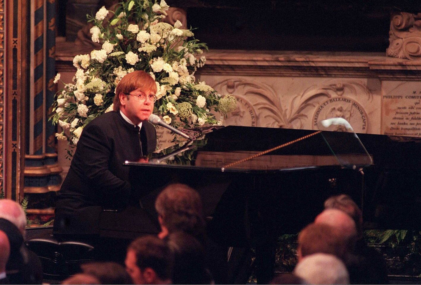 Buckingham Palace non avrebbe voluto l’esibizione di Elton John con “Candle in the wind” al funerale di Lady Diana