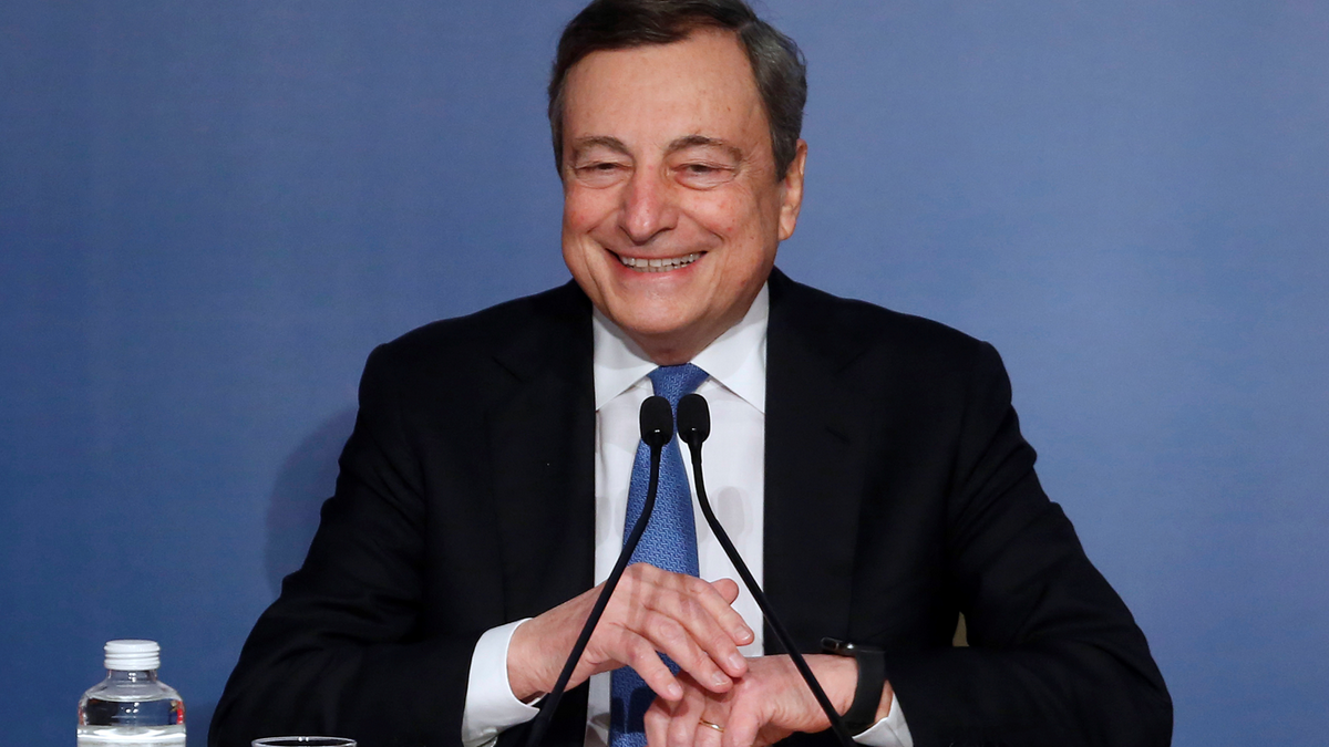 L’ondata di contagi Covid, le nuove misure del governo e il silenzio di Mario Draghi
