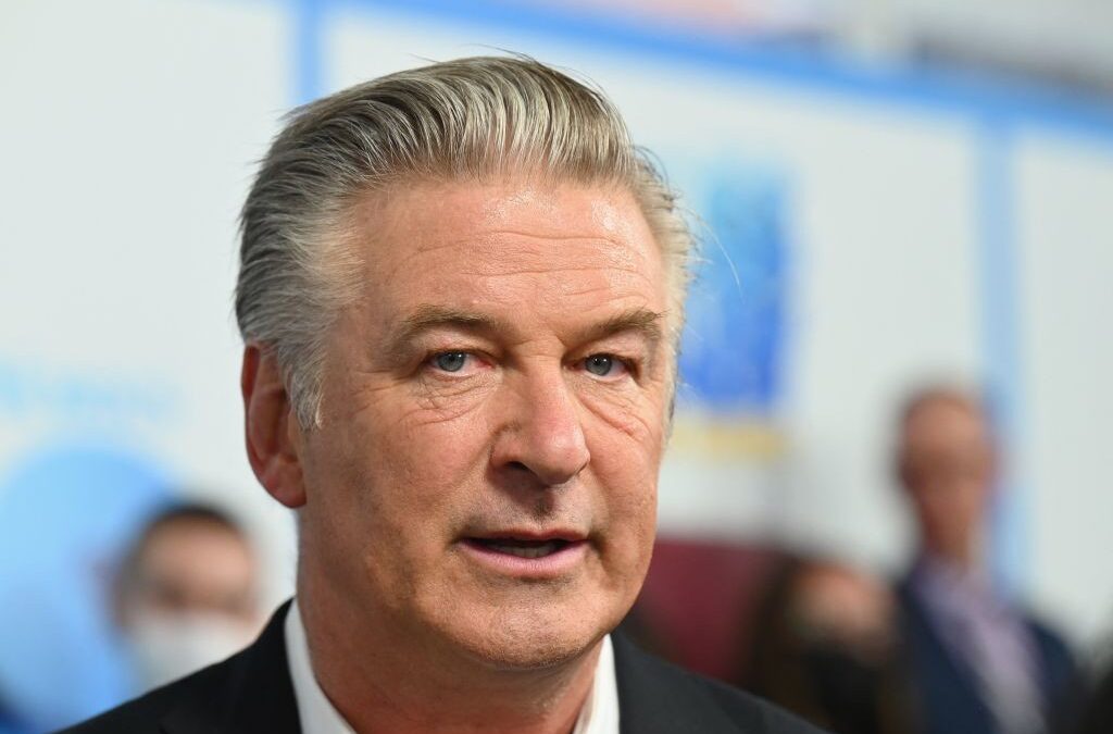 Rust: l’intervista di Alec Baldwin sulla tragedia e il tributo su Instagram alla moglie Hilaria